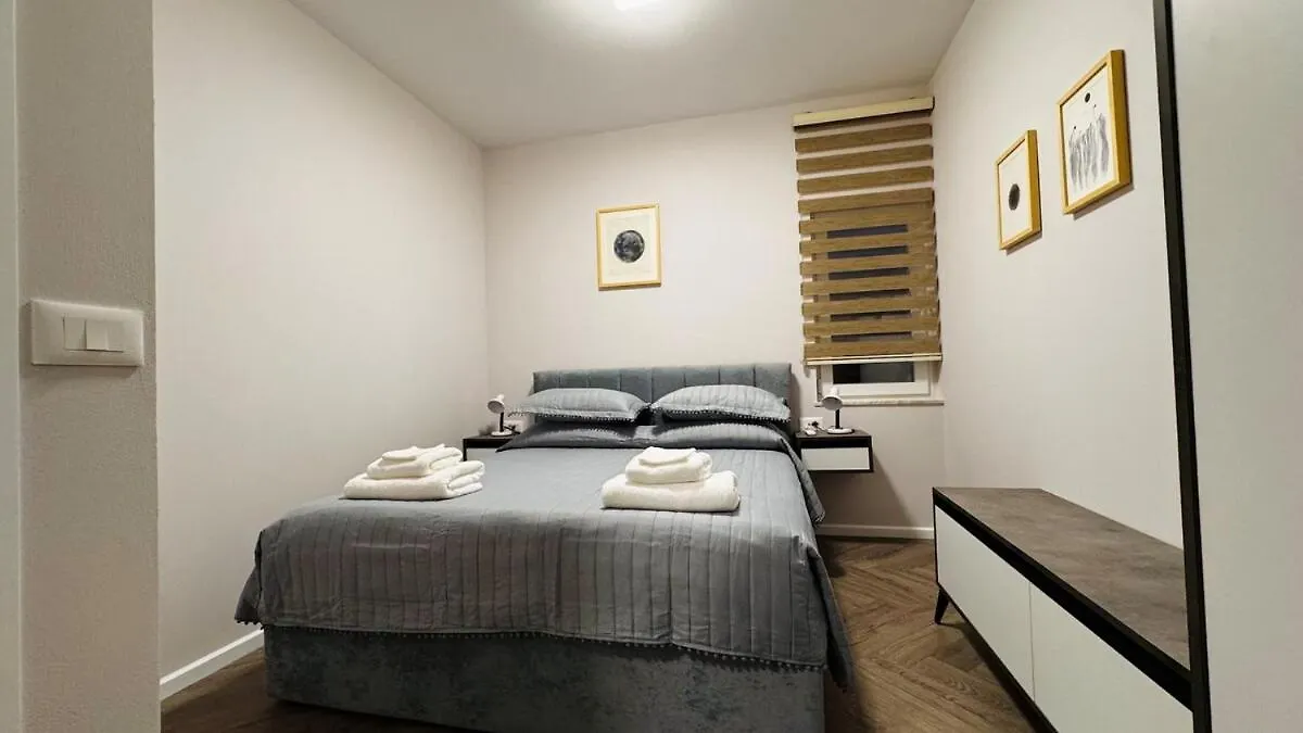 Apartment Bllok A Tiran